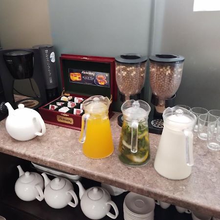Boutique Living Hotel Erevan Esterno foto