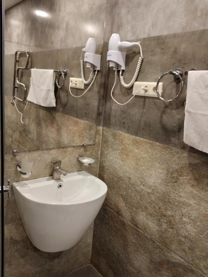 Boutique Living Hotel Erevan Esterno foto
