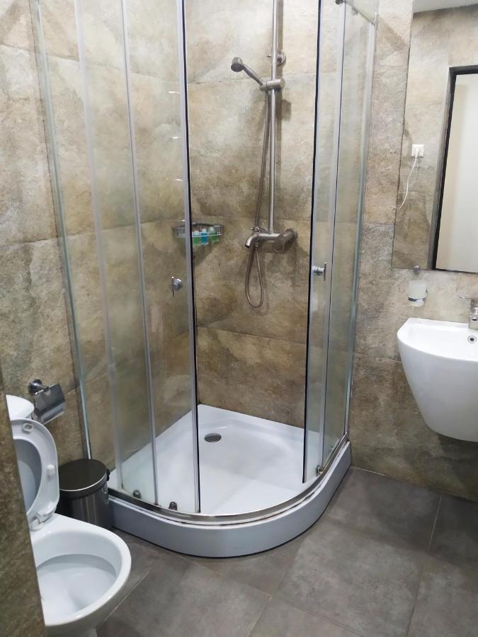 Boutique Living Hotel Erevan Esterno foto